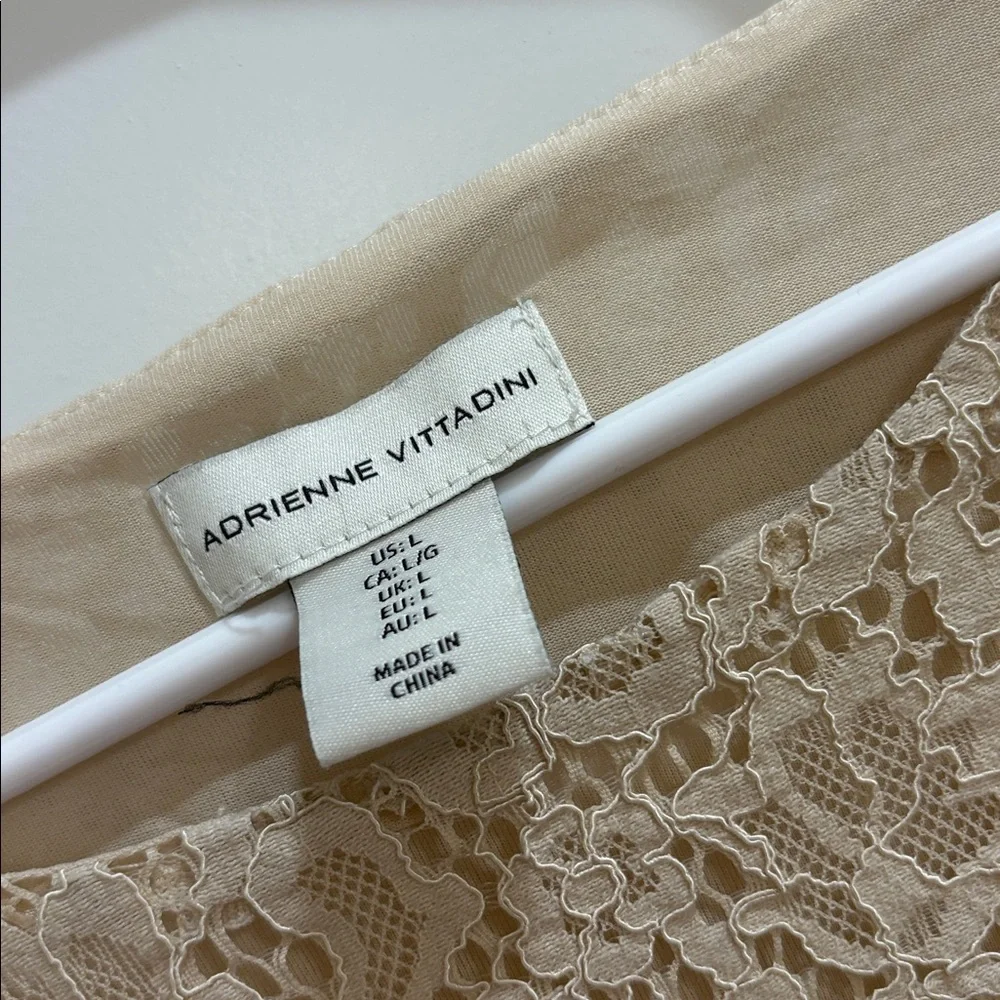 ✨Adrienne Vittadini Lace Blouse✨